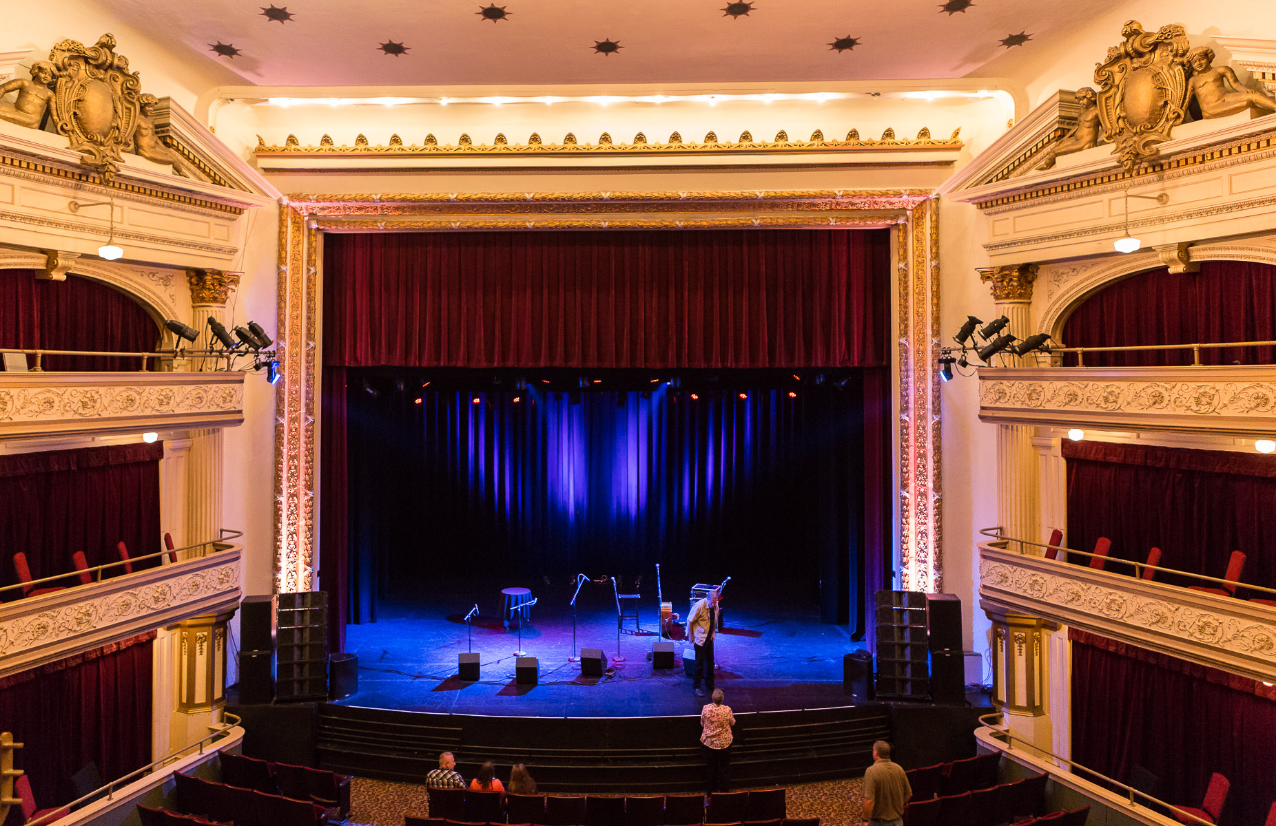 elijohnson_steeldriversexperienceshots5 Bijou Theatre